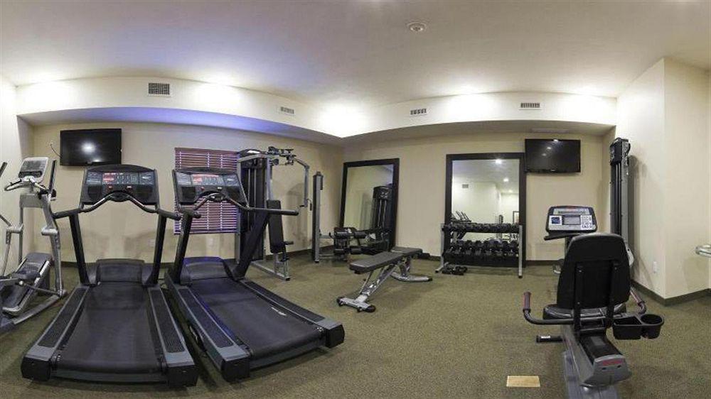 Holiday Inn Express & Suites North Topeka Zewnętrze zdjęcie