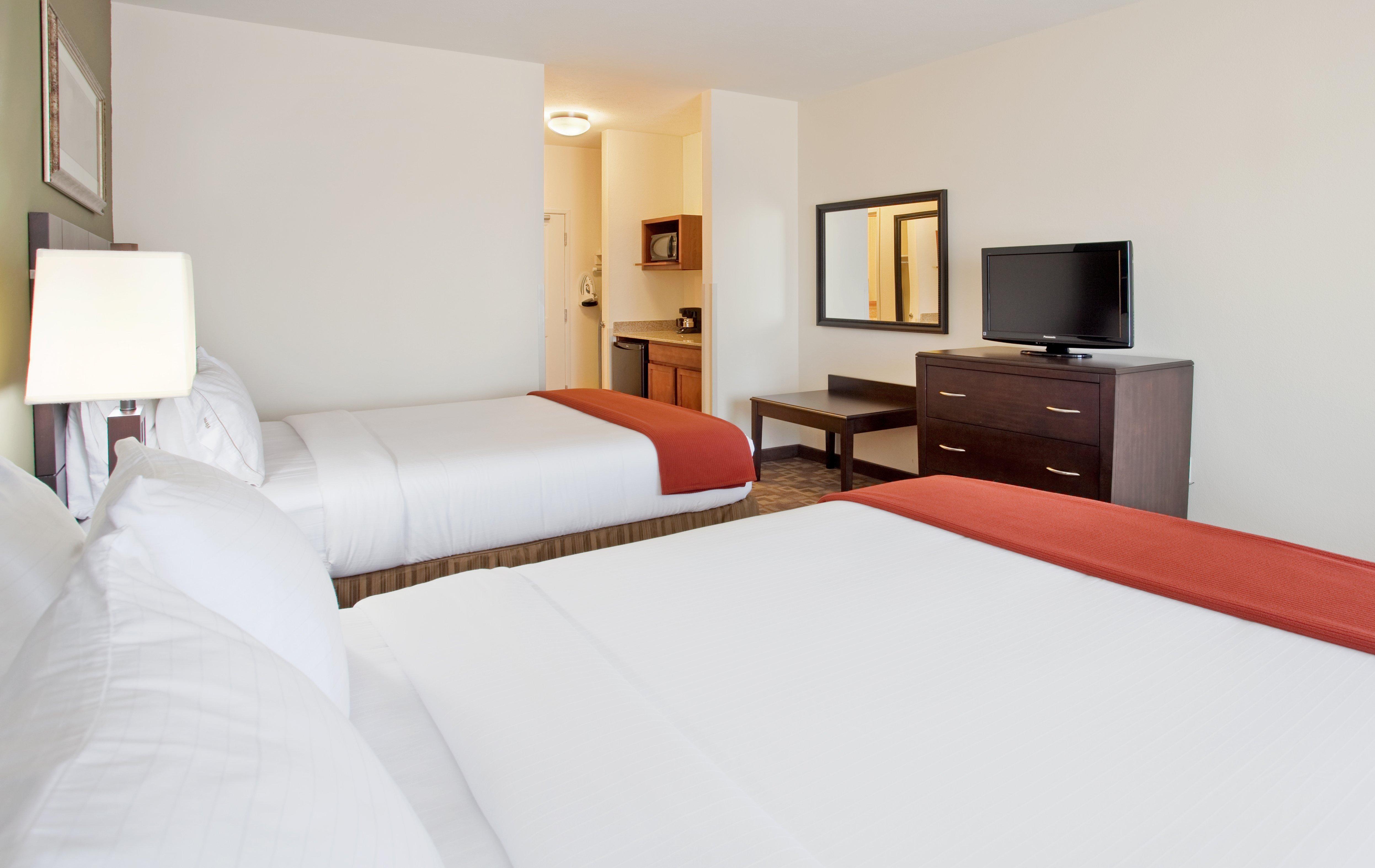 Holiday Inn Express & Suites North Topeka Zewnętrze zdjęcie