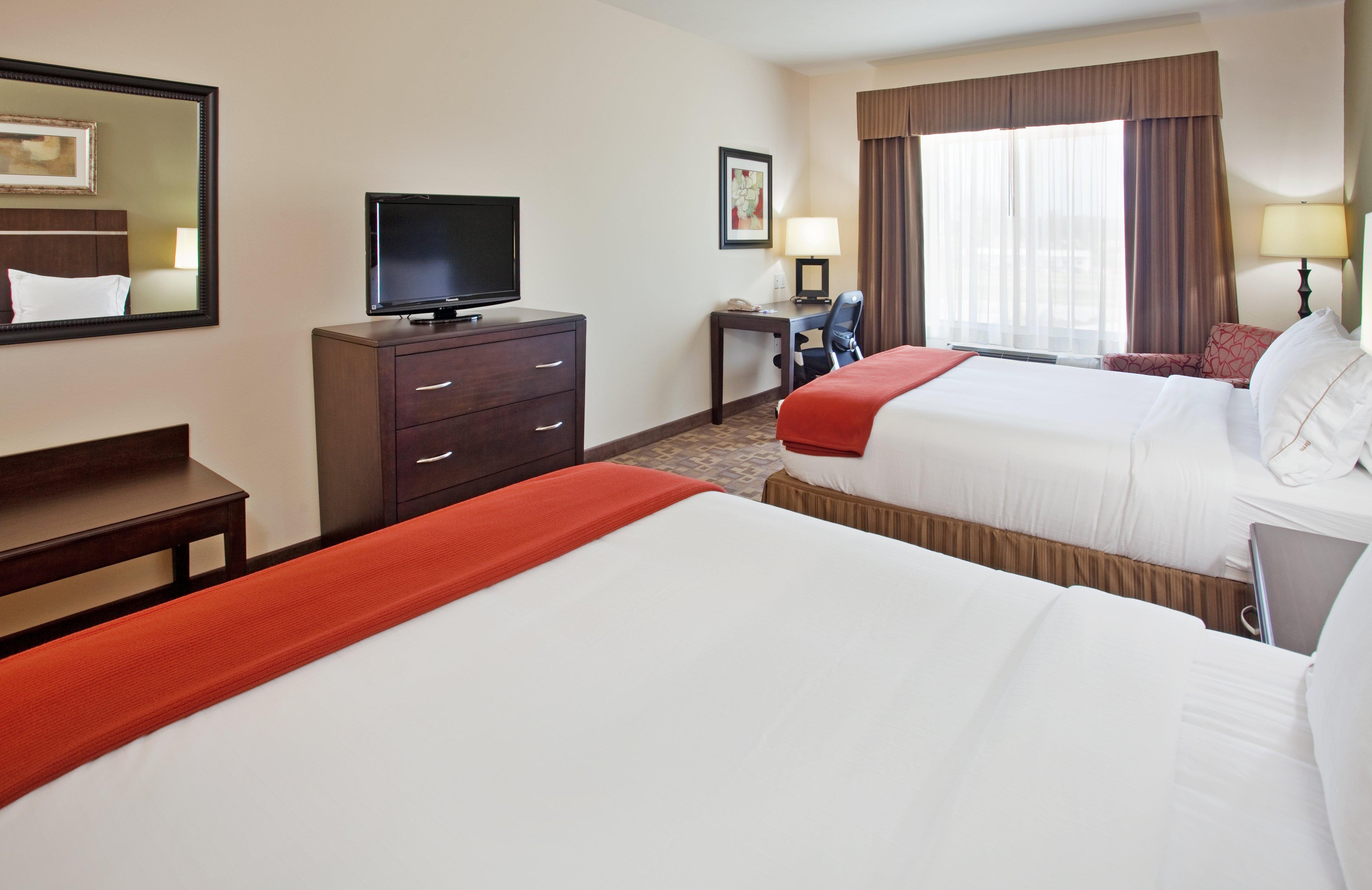 Holiday Inn Express & Suites North Topeka Zewnętrze zdjęcie