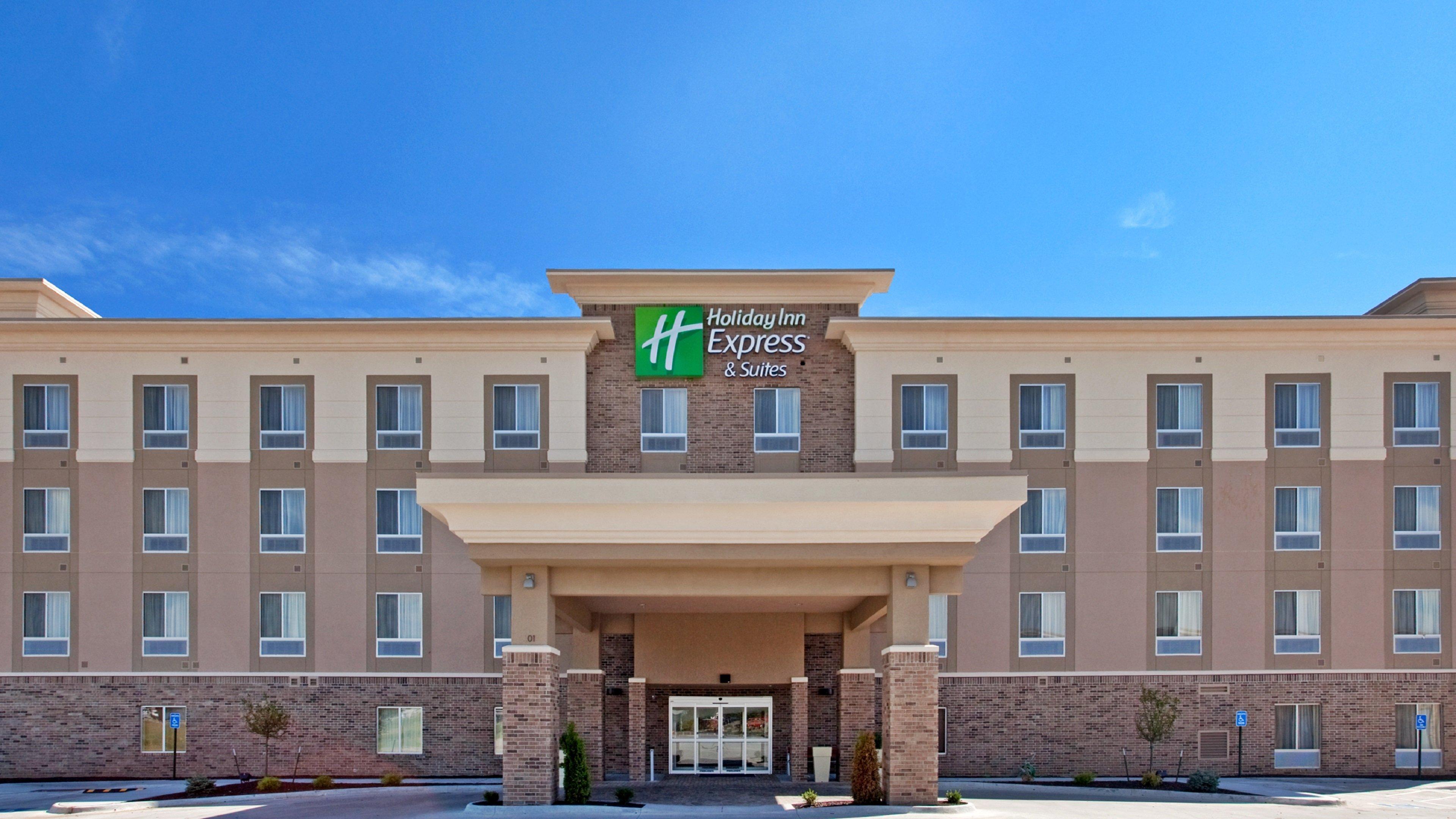 Holiday Inn Express & Suites North Topeka Zewnętrze zdjęcie