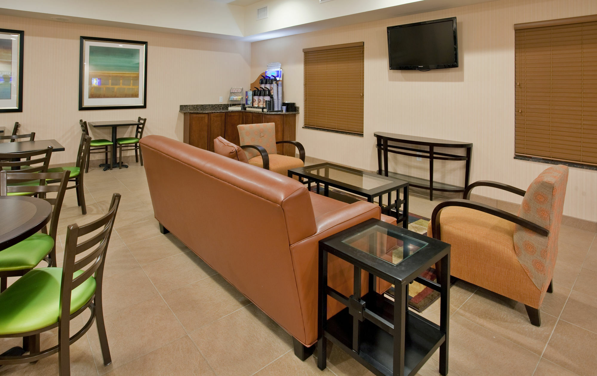 Holiday Inn Express & Suites North Topeka Zewnętrze zdjęcie